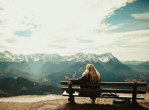 怎么告小三侵犯夫妻共同财产罪